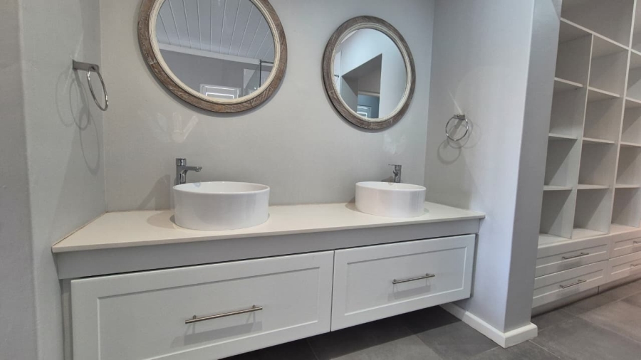 4 Bedroom Property for Sale in Myburgh Park Western Cape